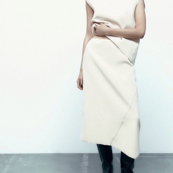 Zara Ivory Felted Pull On Elastic Waistband Asymmetrical Midi Skirt Small NWT - Picture 1 of 14